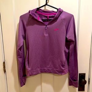 Women’s Medium Brooks Quarter Zip with Hood